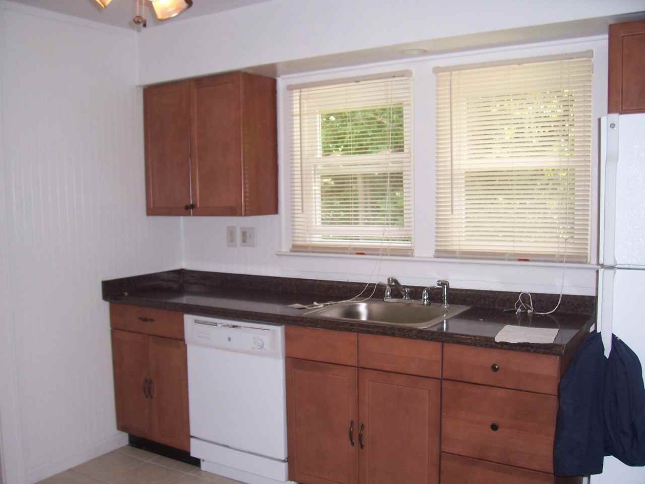 670 Smith Rd - Photo 3 of 22