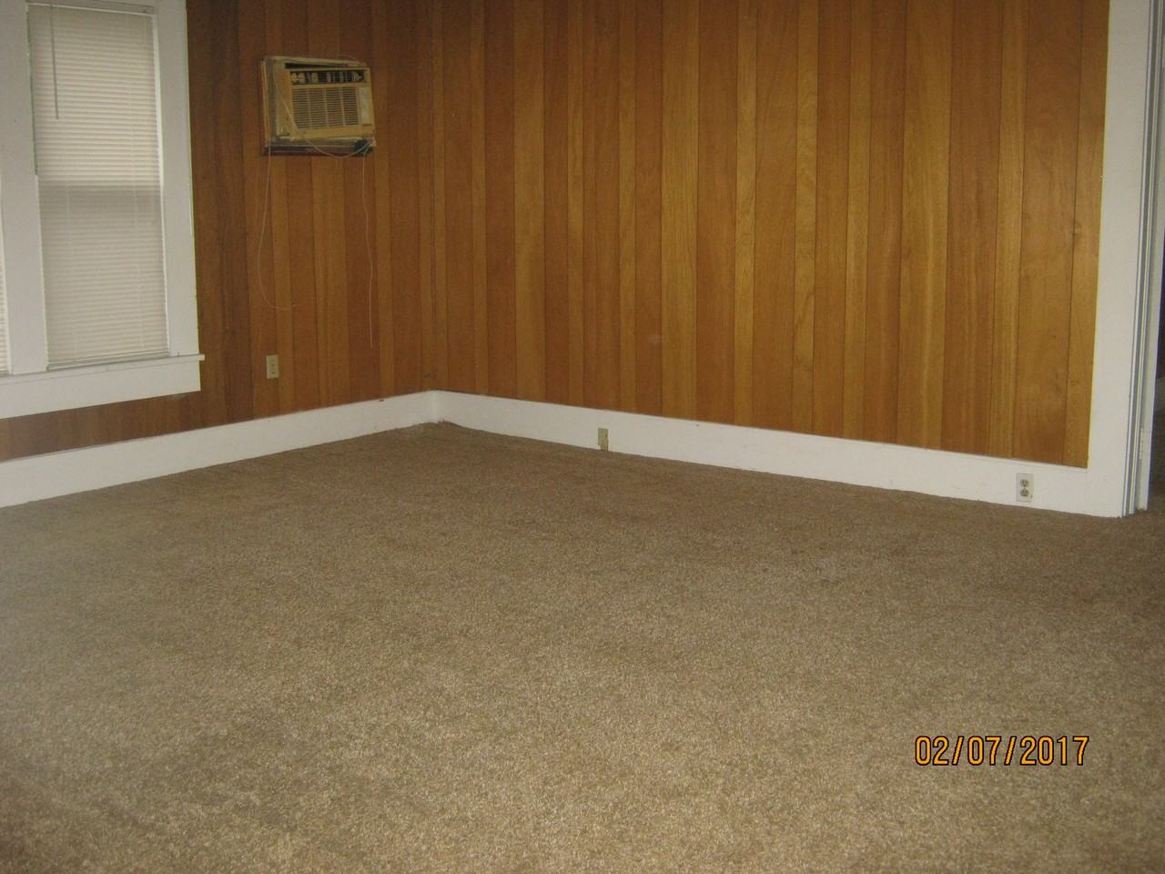 512 Darnell St - Photo 3 of 15