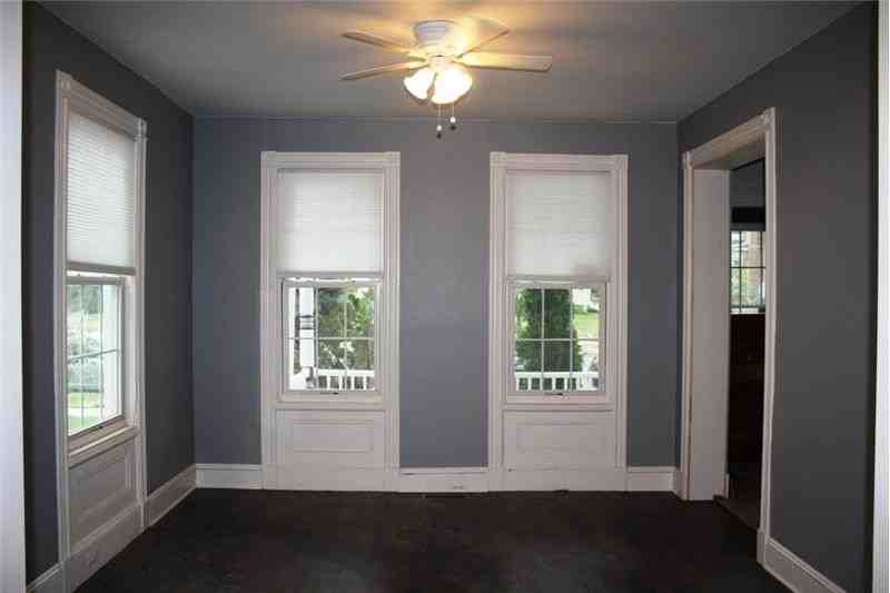 153 W High St - Photo 3 of 13