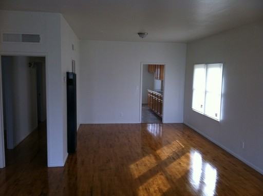 310 S Rocky Hill St - Photo 2 of 8