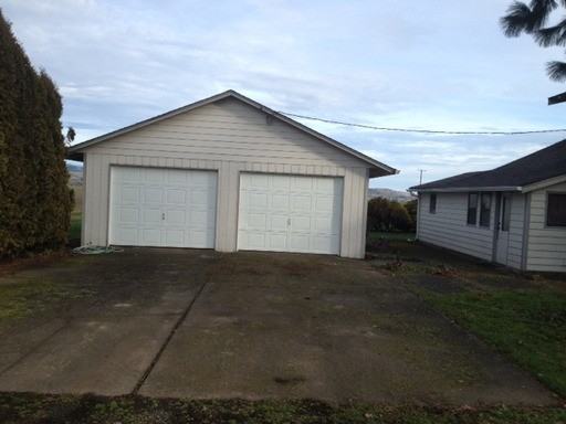 19031 SW Christensen Rd - Photo 2 of 14