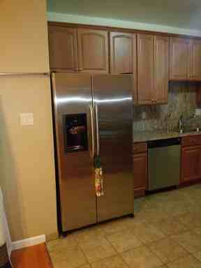 1122 Elm St - Photo 3 of 27