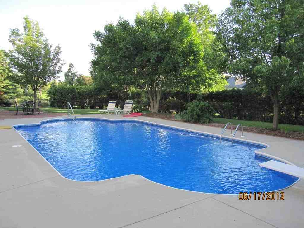 1903 Bristlecone Dr - Photo 2 of 18