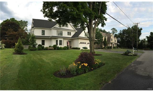 19 Woodhill Rd - Photo 2 of 25