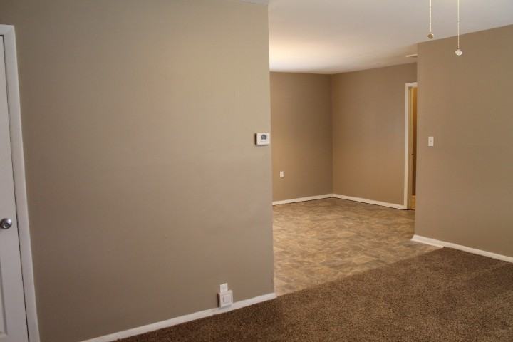 7610 E 113th St - Photo 2 of 40