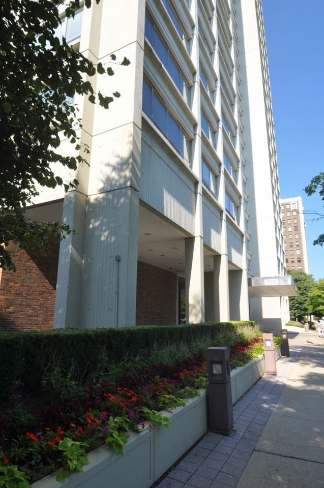 1700 East 56th Street #1806