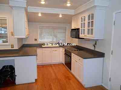 2501 34th Ave - Photo 2 of 6