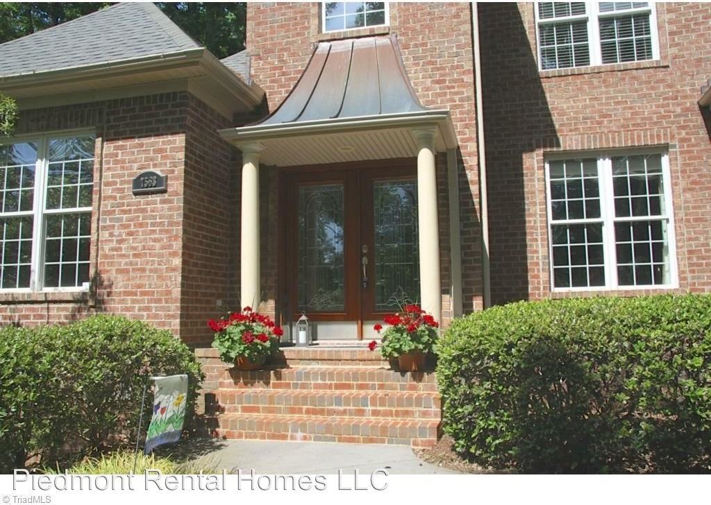 7563 Auburnwood Dr - Photo 3 of 28