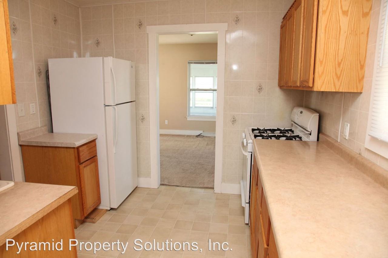 2353 19th St SW - Photo 2 of 18