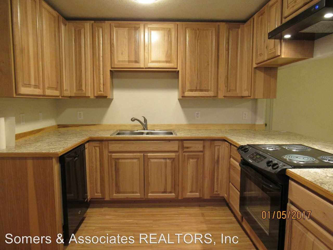 3070 Amber Ave - Photo 2 of 13