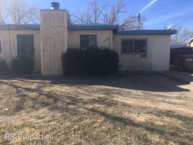 2401 Martha St NE - Photo 2 of 6