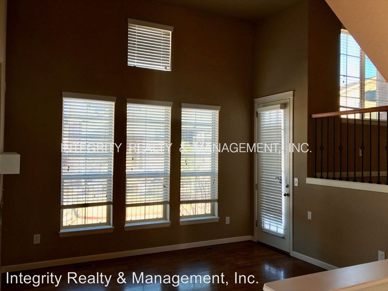 1000 Elmhurst Dr #D - Photo 2 of 34