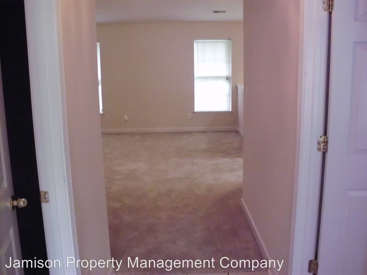 1110 Stonehenge Ln - Photo 2 of 9