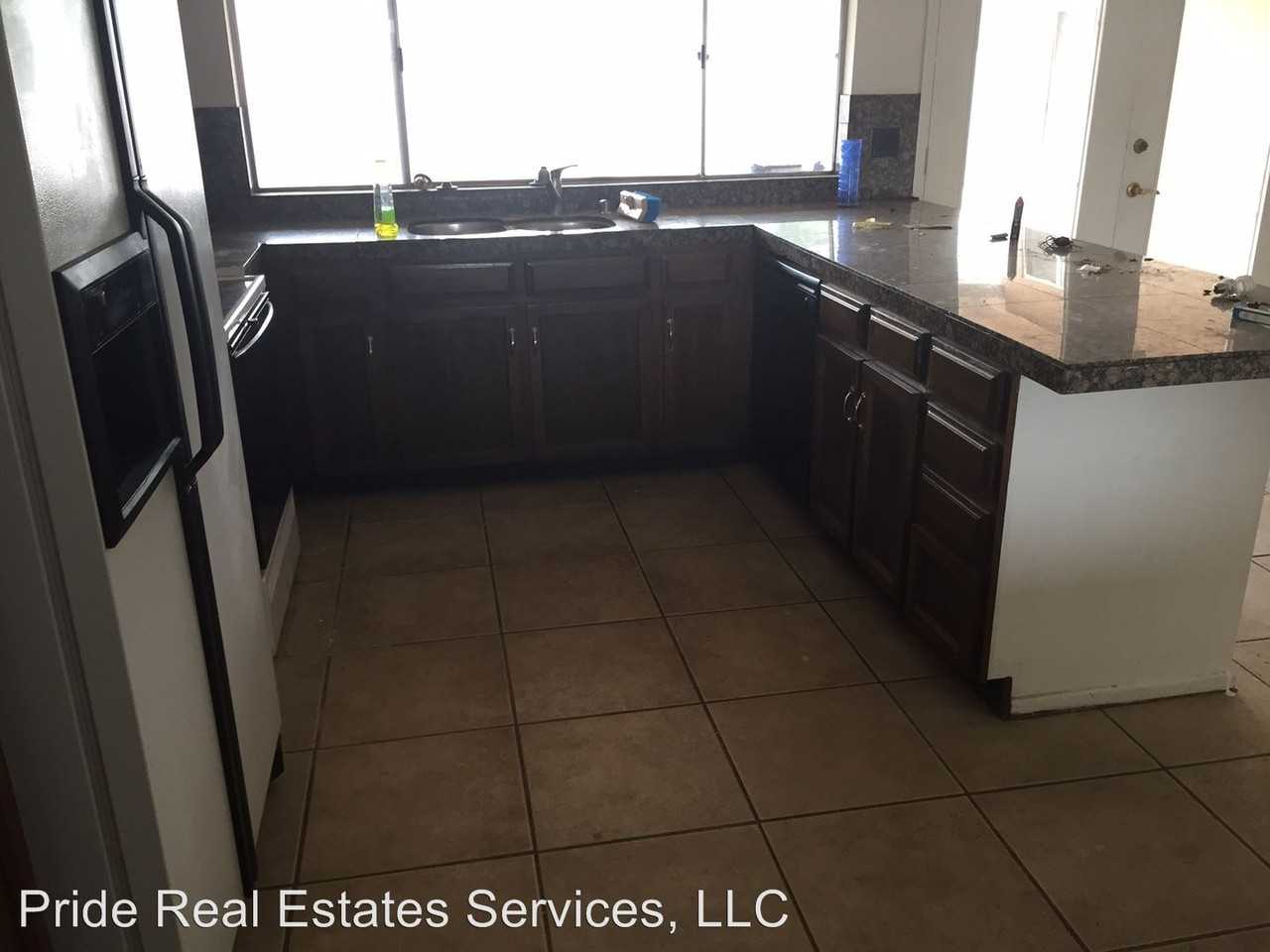 5227 E Evans Dr - Photo 3 of 13