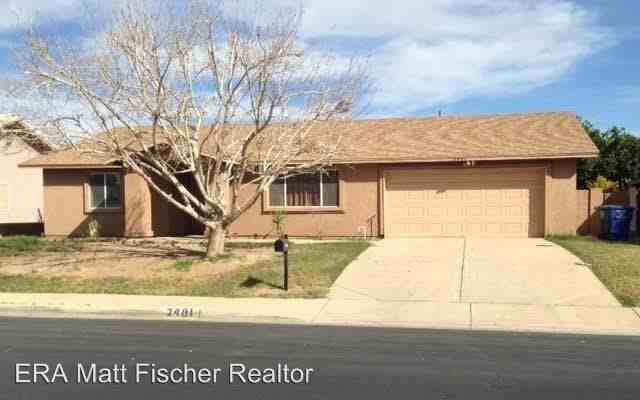 2481 S 29th Dr - Photo 2 of 26