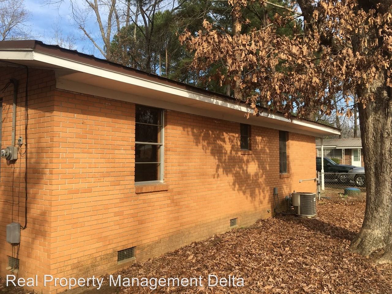 300-398 E 12th St - Photo 3 of 29