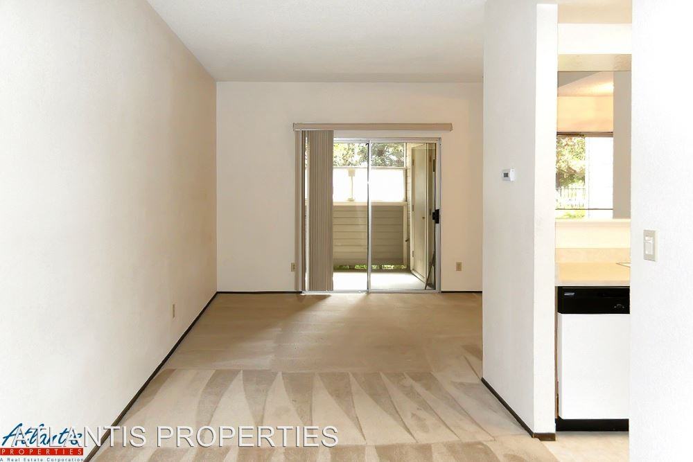 381 Shadow Run Dr - Photo 3 of 5