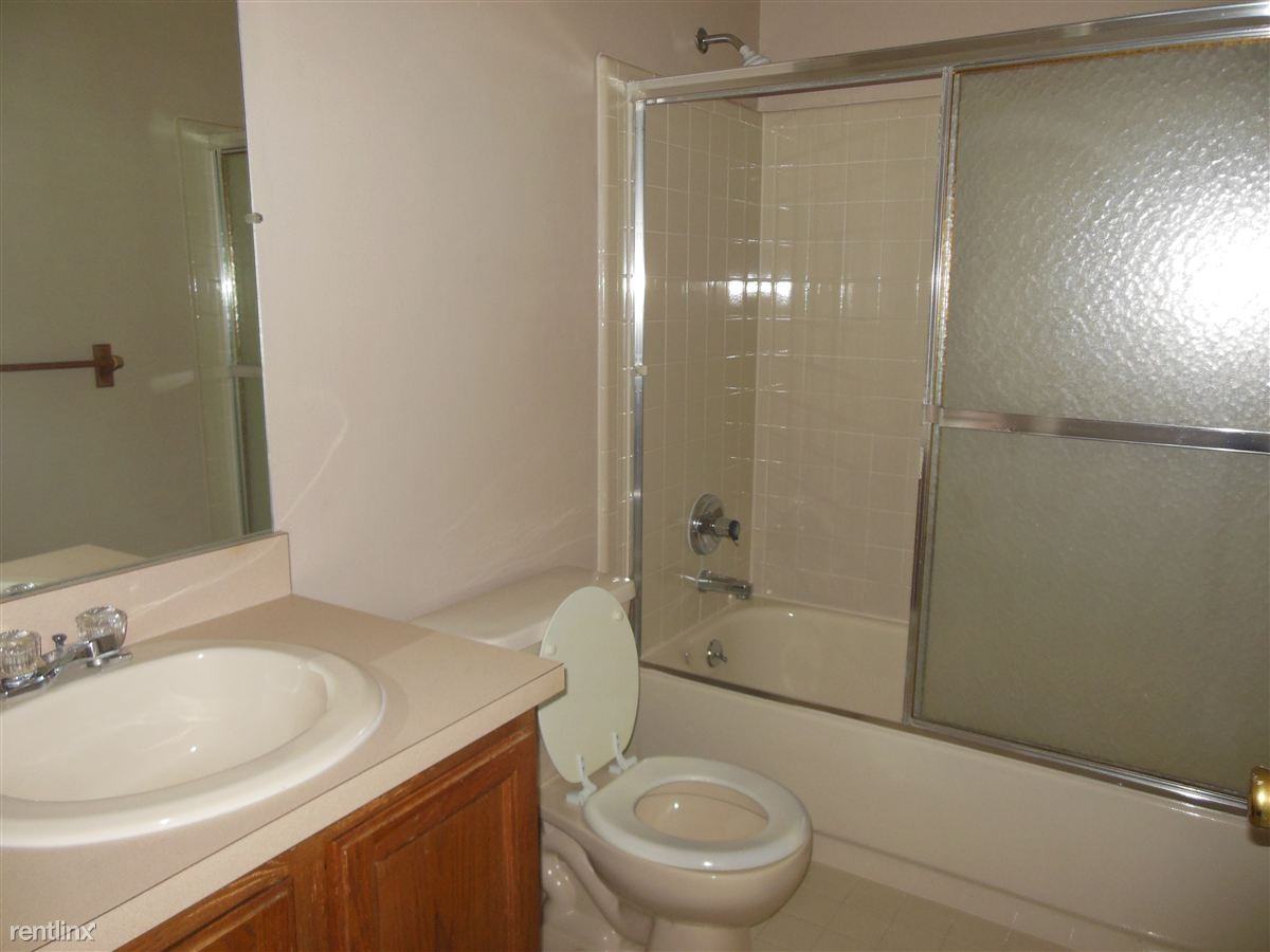 30761 Hidden Pines Ln - Photo 2 of 7