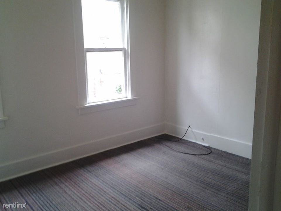 1110 Dormont Ave - Photo 2 of 15