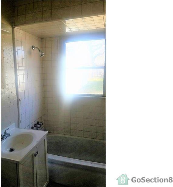 3113 SW 48th St - Photo 2 of 7