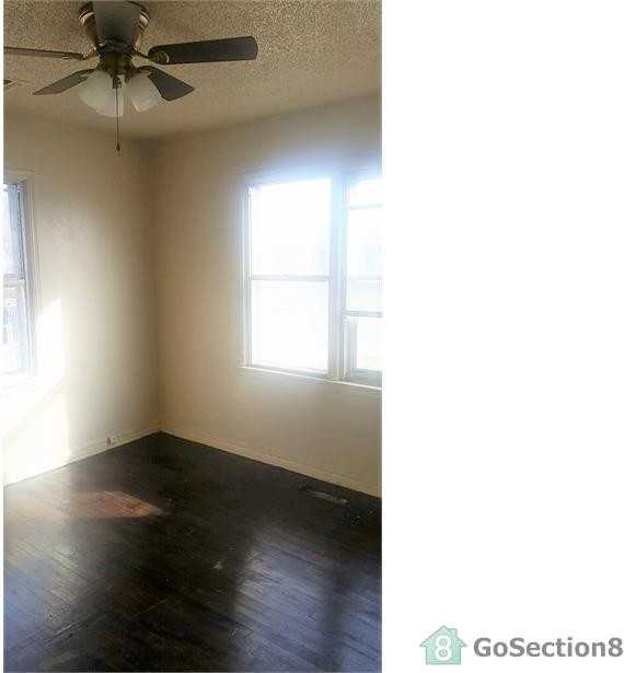 3113 SW 48th St - Photo 3 of 7