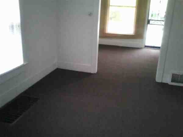 817 E Gillespie Ave - Photo 2 of 9