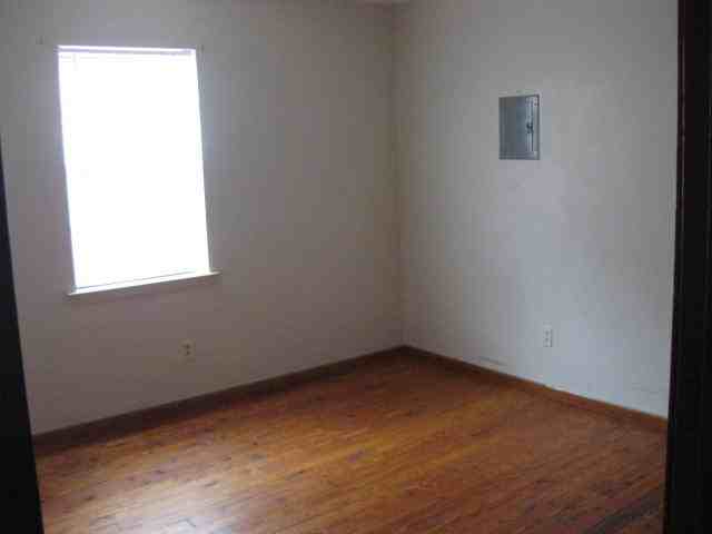 7208 Cottage Hill Rd - Photo 3 of 10