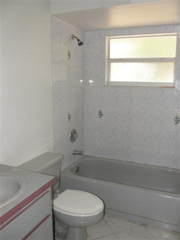 8043 Canterbury St - Photo 2 of 10