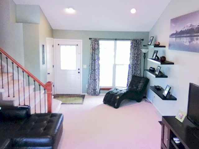 474 Chelan St - Photo 2 of 12