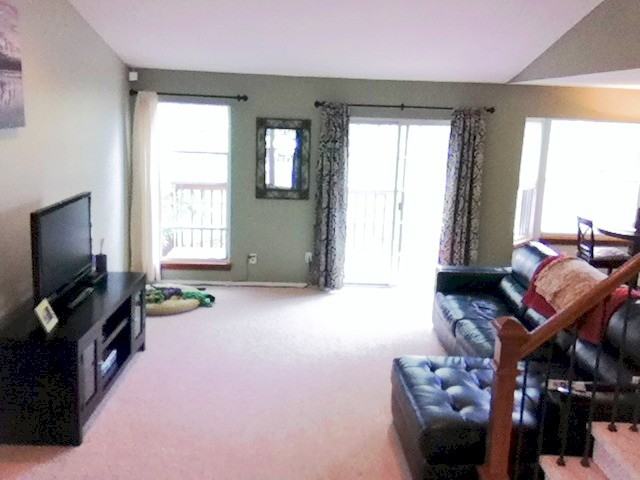 474 Chelan St - Photo 3 of 12