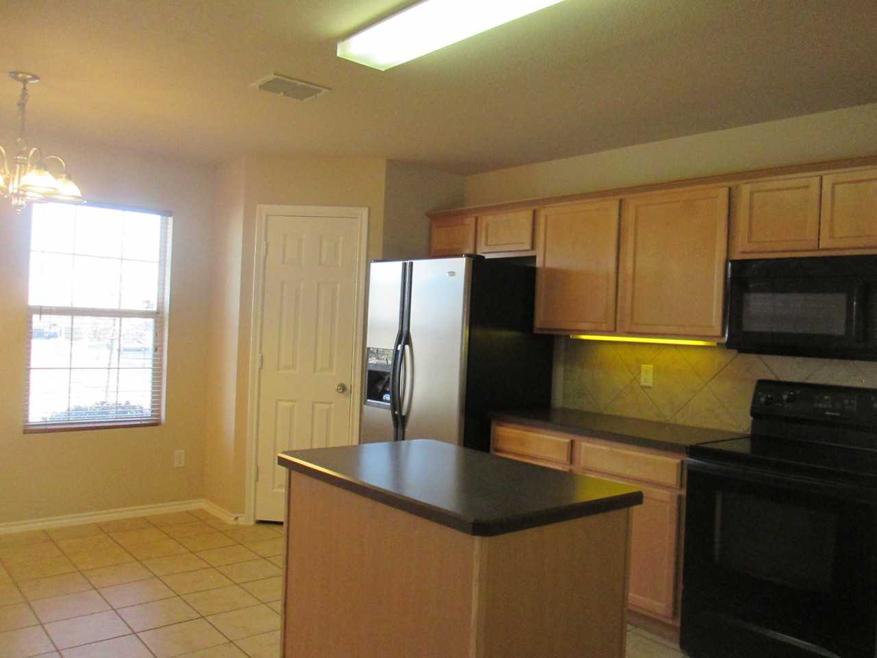 9101 Nathan Dr - Photo 3 of 9