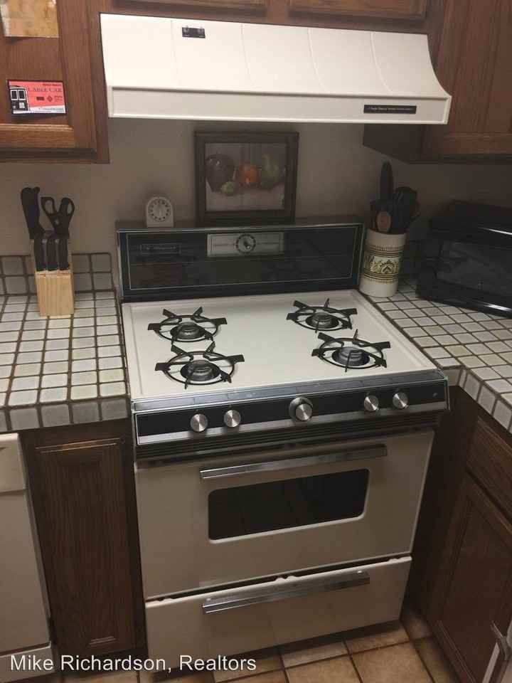 155 Chapel St - Photo 3 of 9