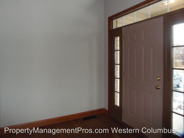 3749 Waterbury Ln - Photo 2 of 43