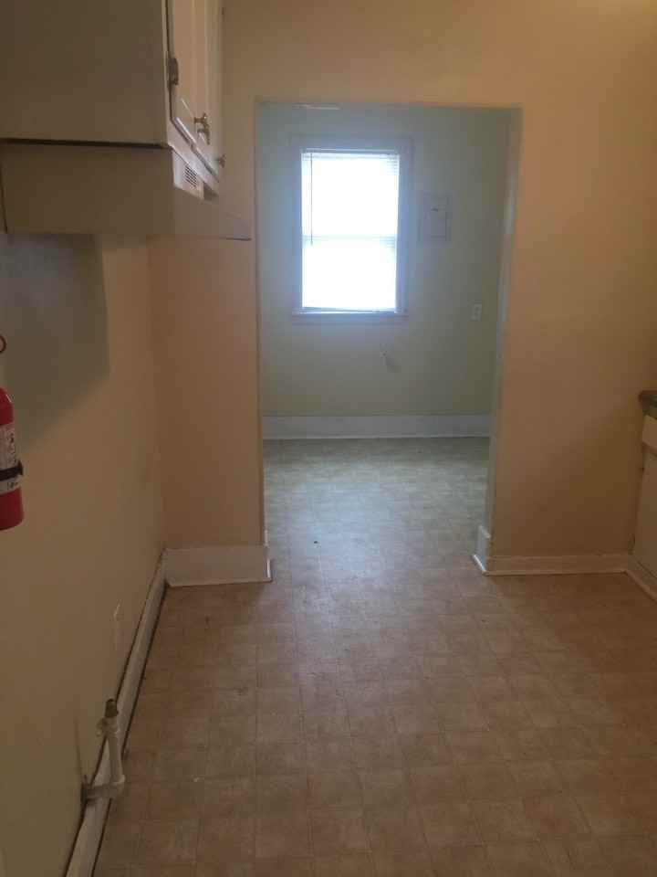 101-1099 Maple Dr - Photo 3 of 11