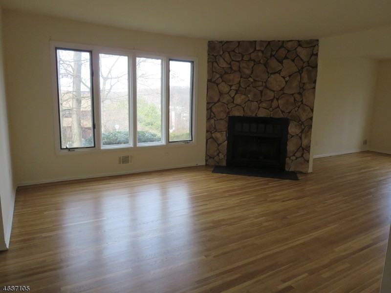 15 Heritage Ct - Photo 2 of 20