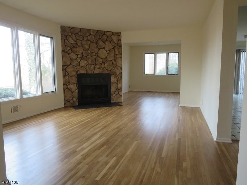 15 Heritage Ct - Photo 3 of 20