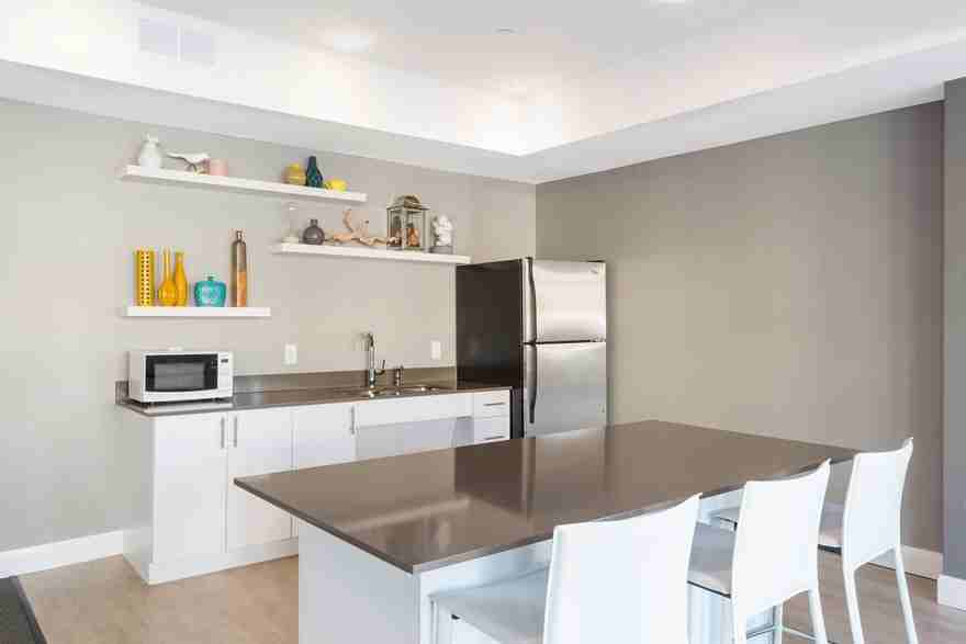 Newhouse - Photo 3 of 13