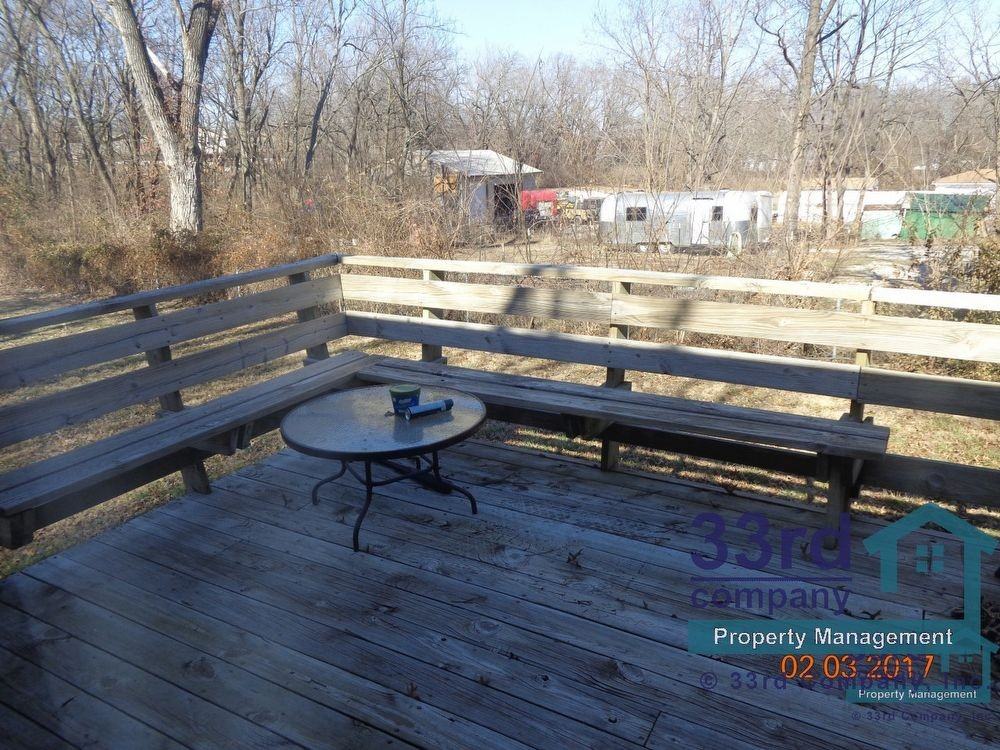 11600 Campbell St - Photo 2 of 16