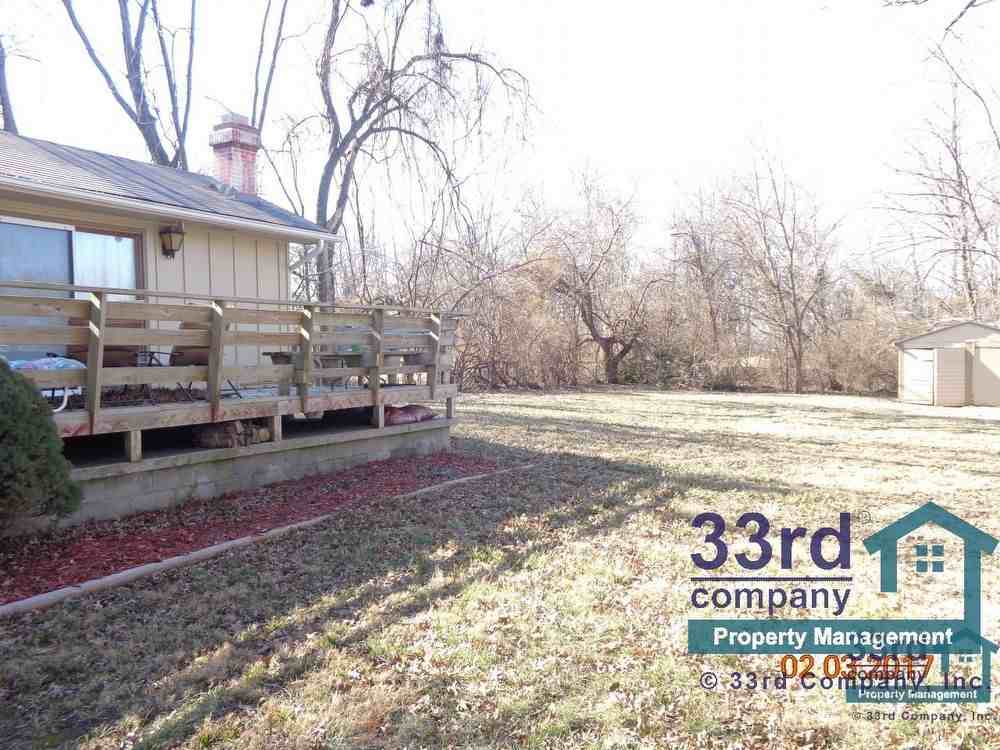 11600 Campbell St - Photo 3 of 16