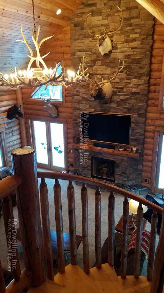 7480 Glacier Dr - Photo 3 of 11