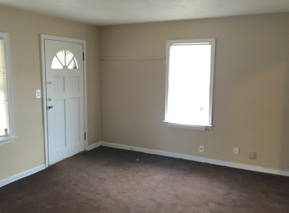 5525 Hardesty Avenue - Photo 3 of 8