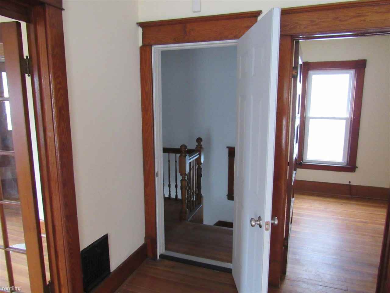 8 Eagle St - Photo 3 of 9