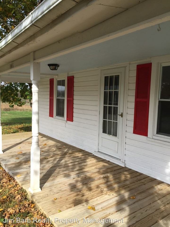 891 Berrys Ferry Rd - Photo 3 of 11