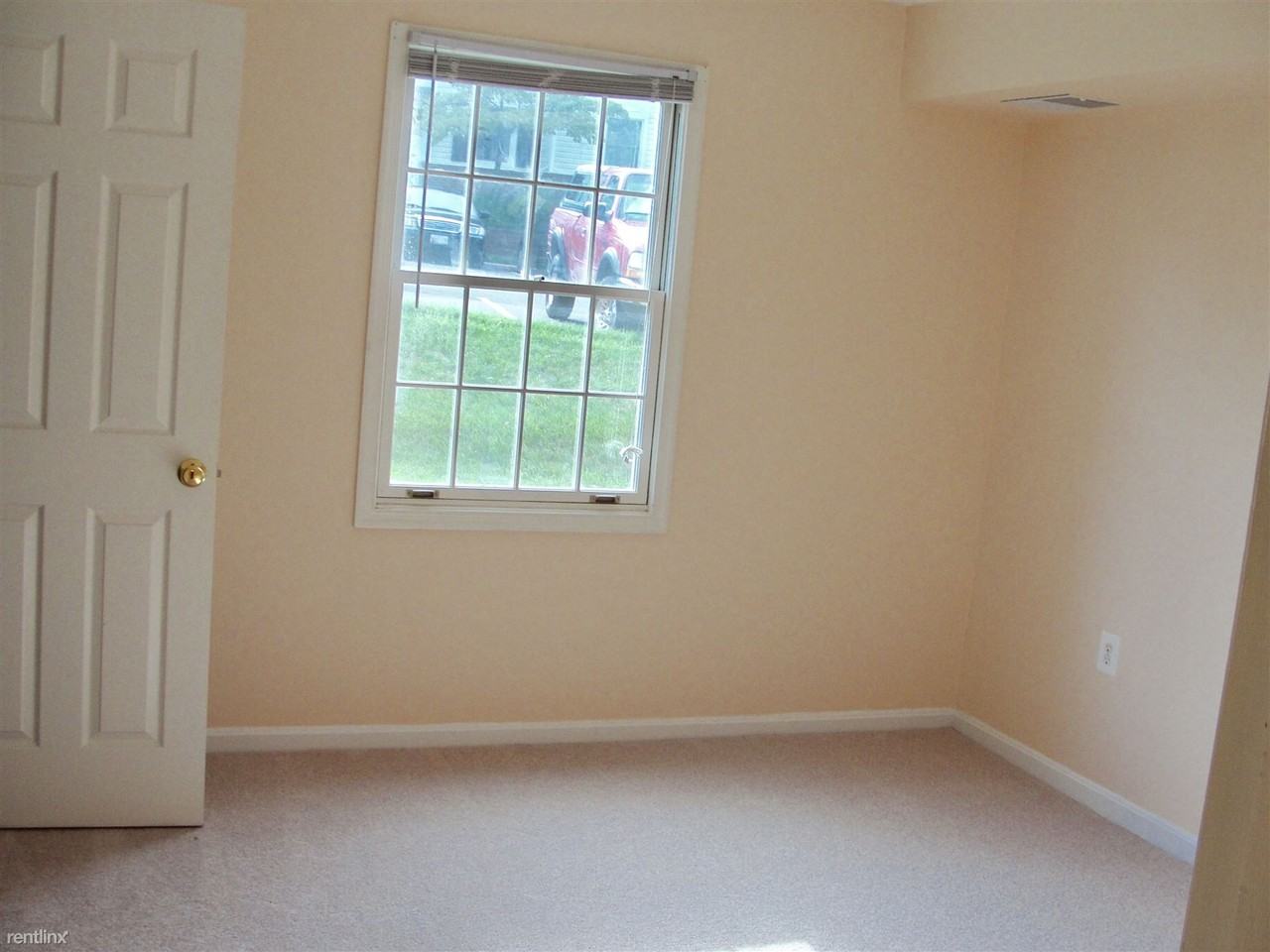 115-121 Westwick Ct - Photo 3 of 6