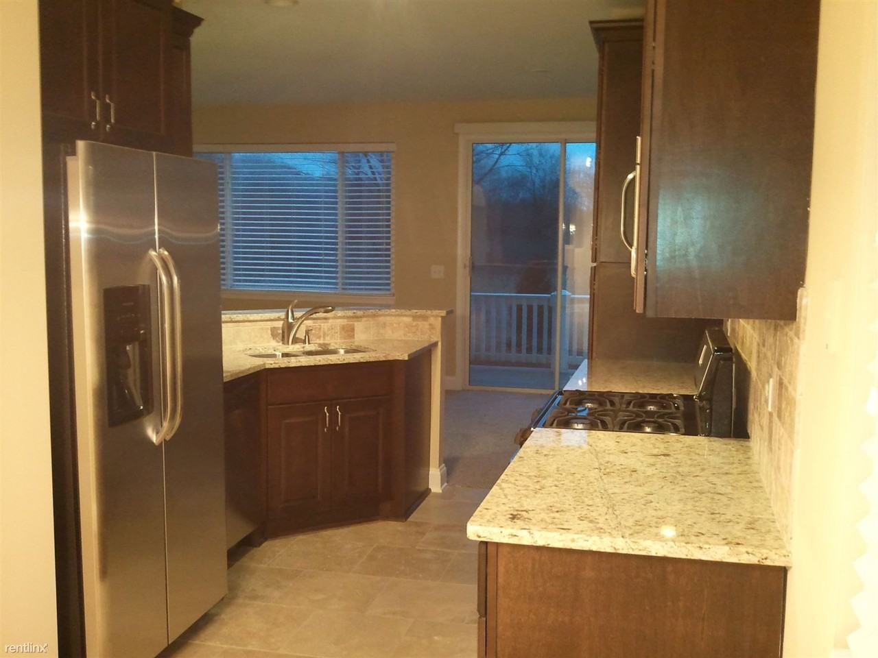 4311 Blue Iris Ct - Photo 3 of 10