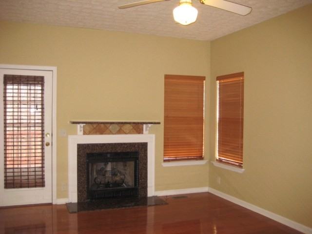 2960 Riverbend Dr - Photo 2 of 16