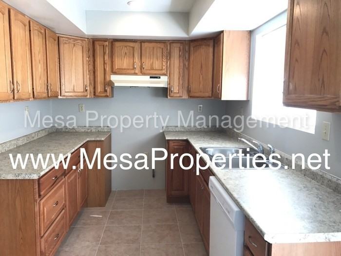 428 Buckthorne Rd - Photo 3 of 8