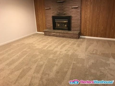 21619 Viking Blvd NE #b - Photo 3 of 10