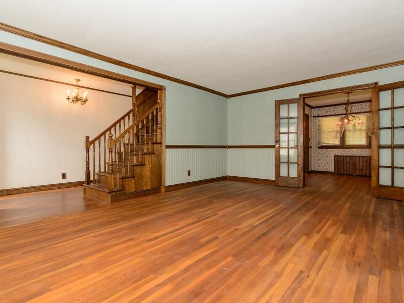 128 Woodoak Dr - Photo 3 of 16