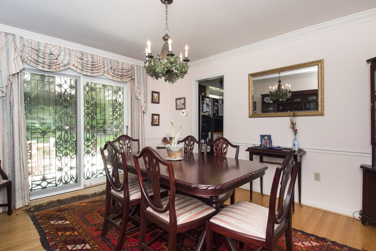 2736 N Randolph St - Photo 3 of 27